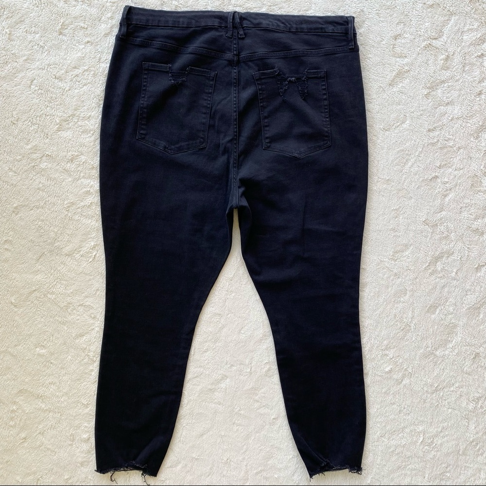 Good American good waist crop plus size jeans black chewed raw hem distr… - Picture 4 of 10